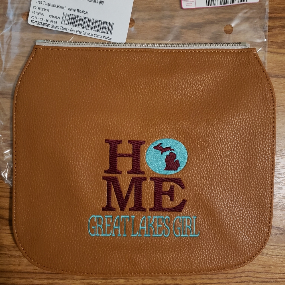 Studio Thirty-one Flap
